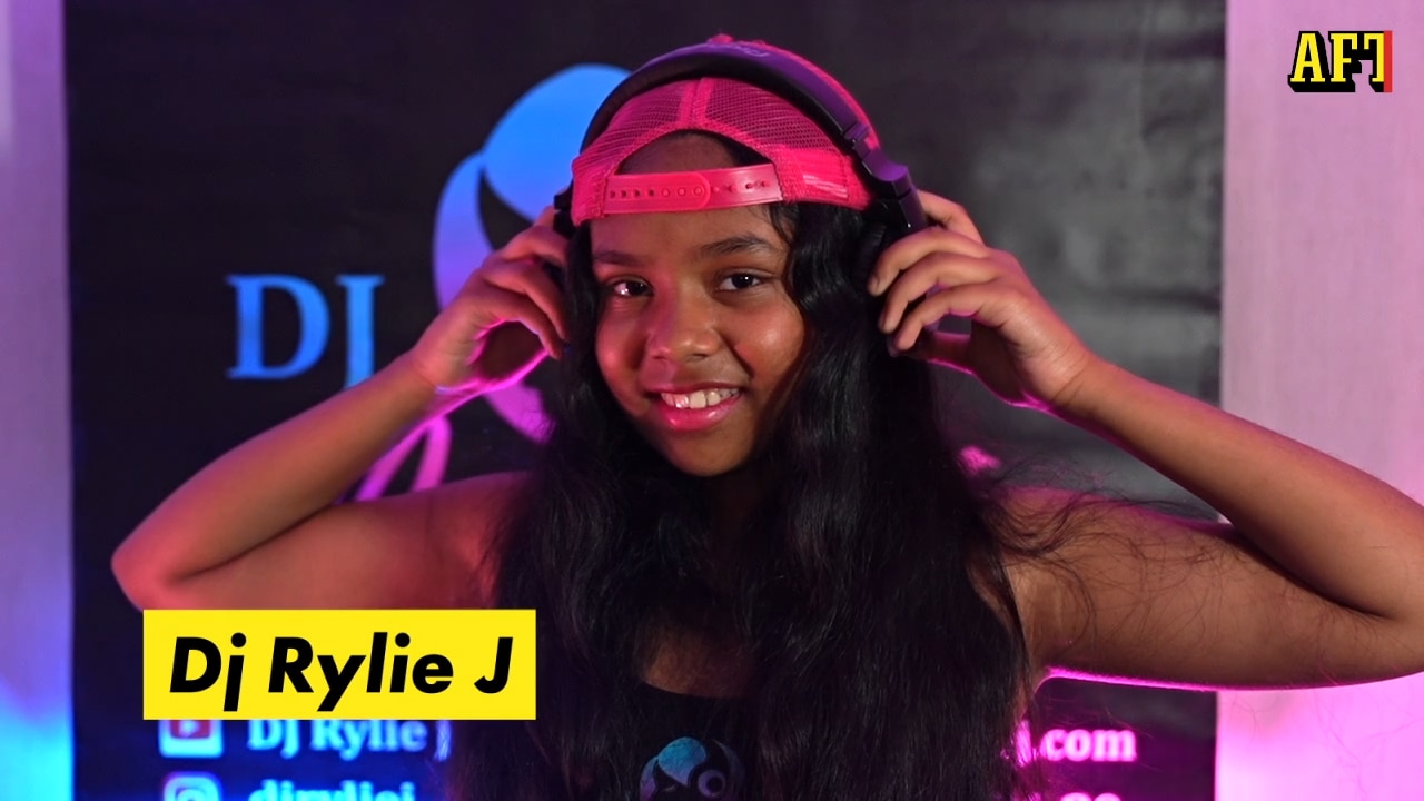 Rylie är Sveriges yngsta DJ – blivit inbjuden till USA