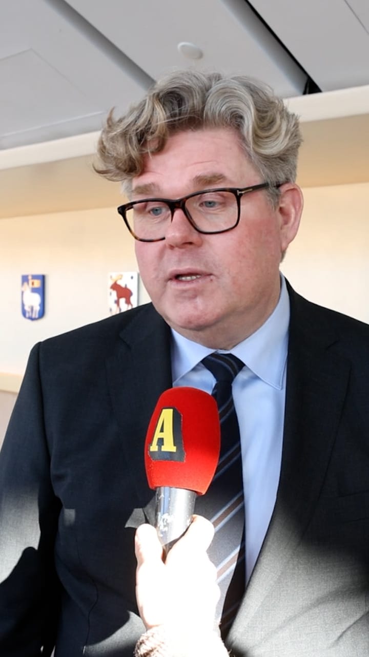 Strömmer (M) om tonårs-utvisningarna