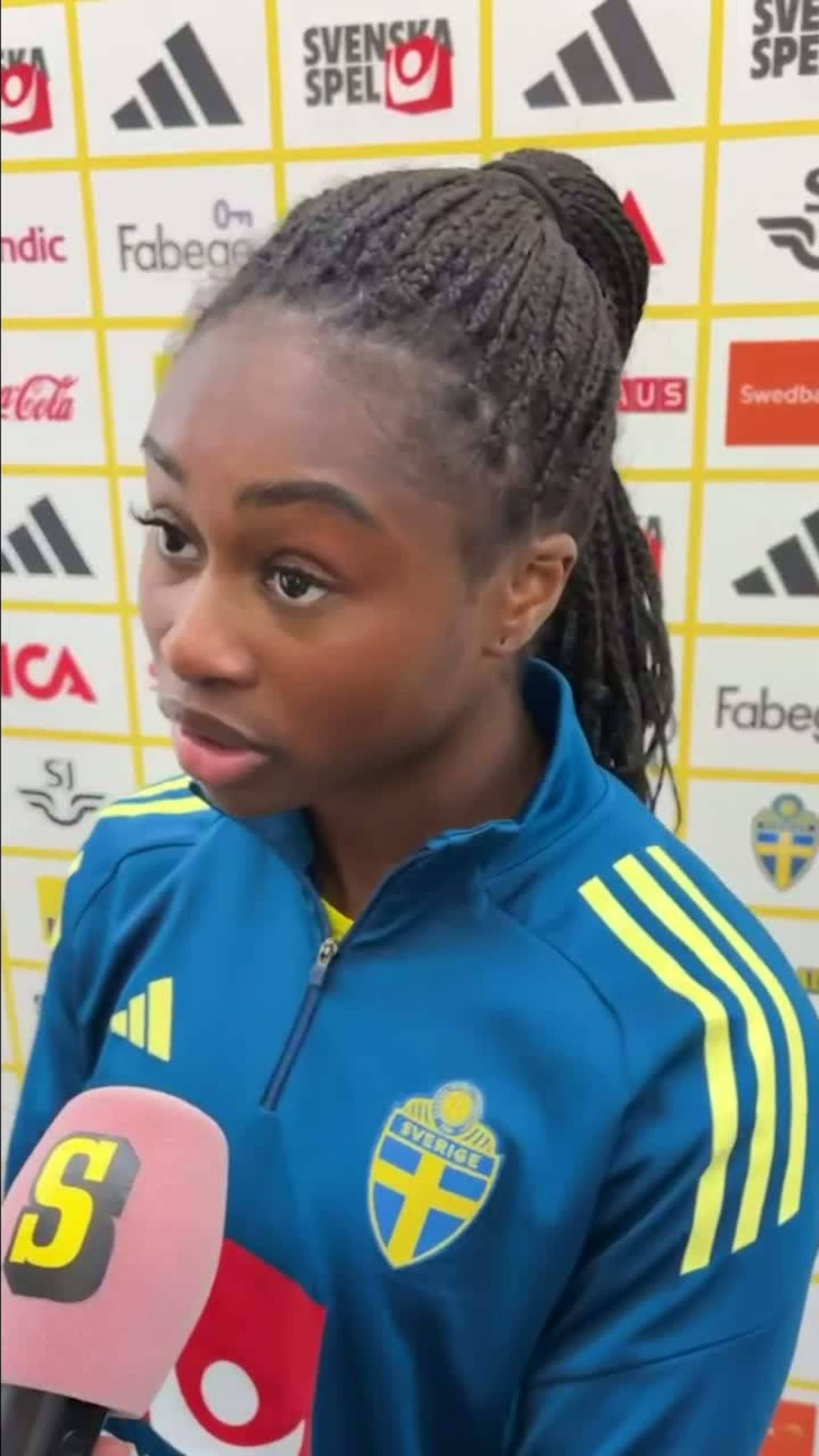 Jusu Bah efter krysset mot Italien