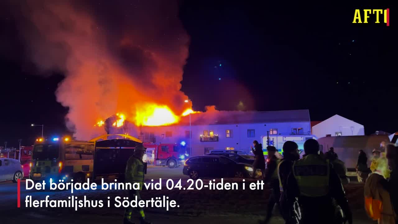 Brand i flerfamiljshus – 10-tal lägenheter påverkade