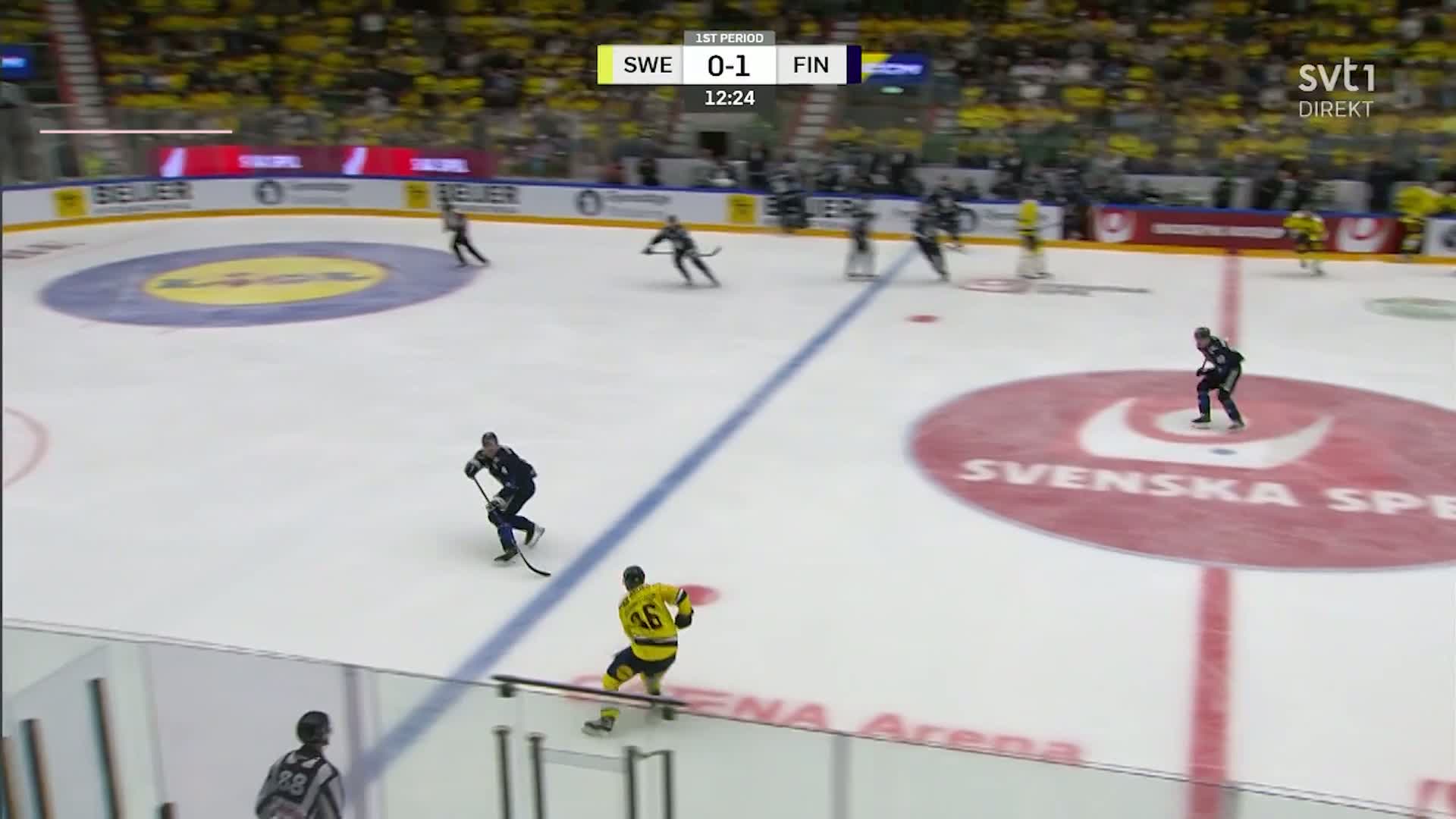 Tre Kronor överkört av Finland