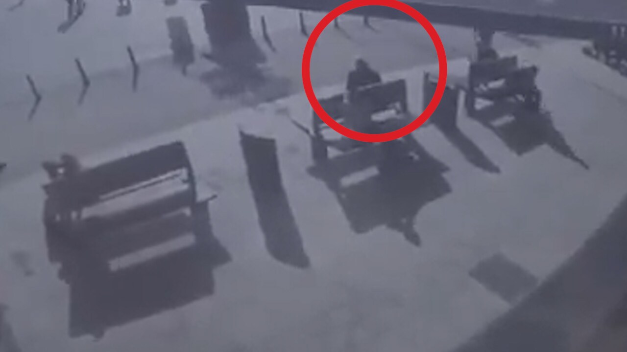 Sekunder från döden när taket rasar