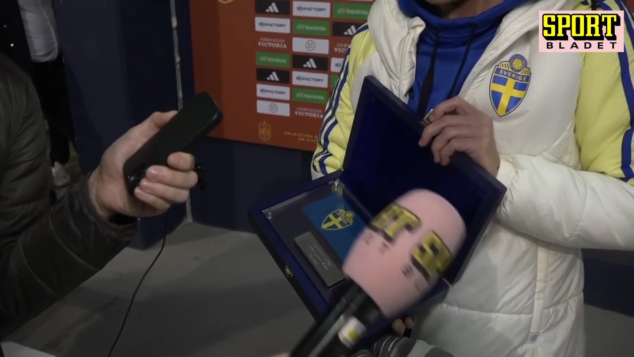 Seger visar upp avskedsgåvan: "Något av det finaste jag har fått”