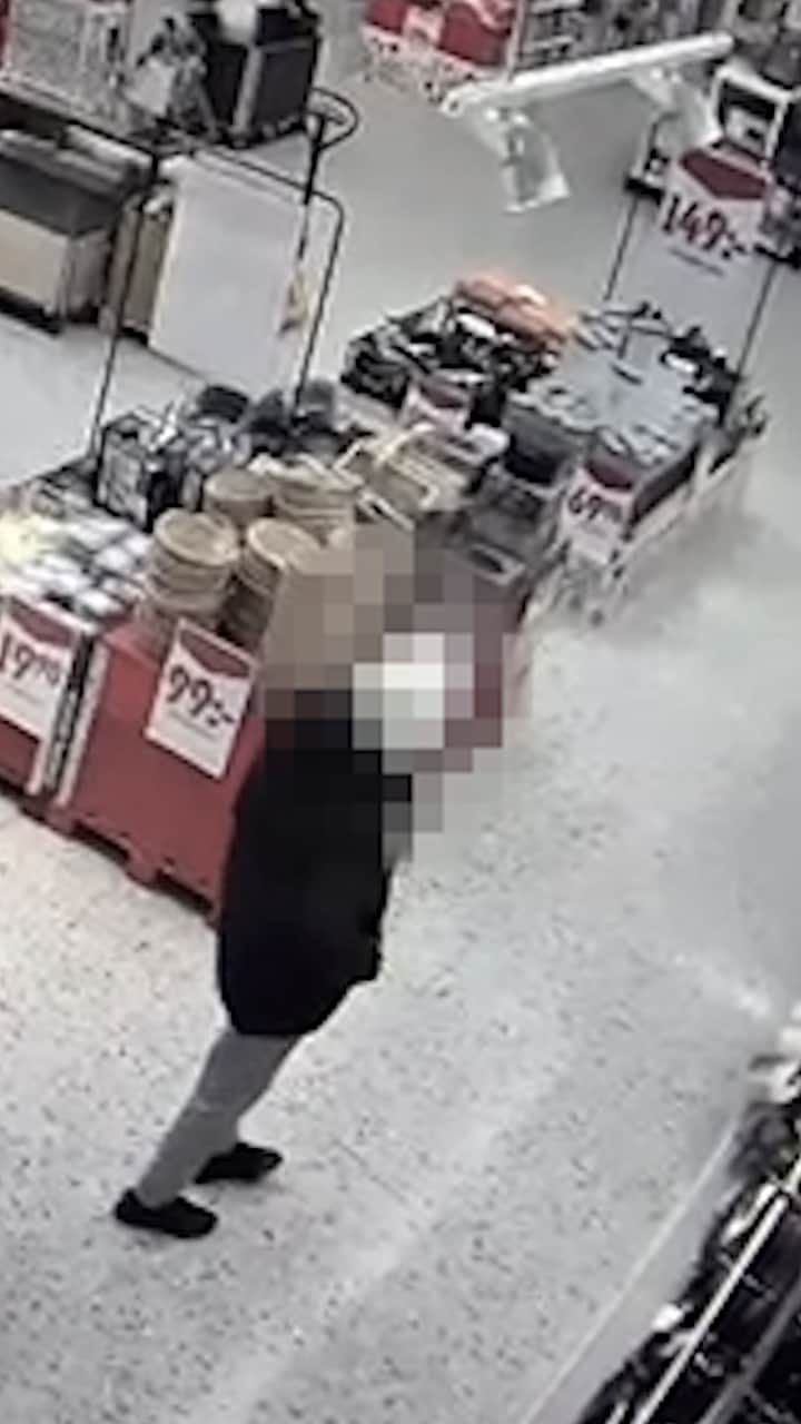 Gärningsman fångad av butikens kamera – gick lugnt ut från butiken