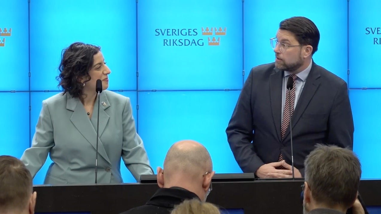 Se hela presskonferensen med L och SD