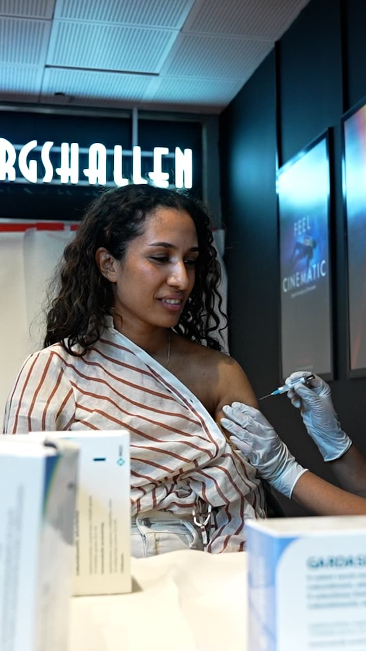 Här får de gratis vaccin – och en biobiljett