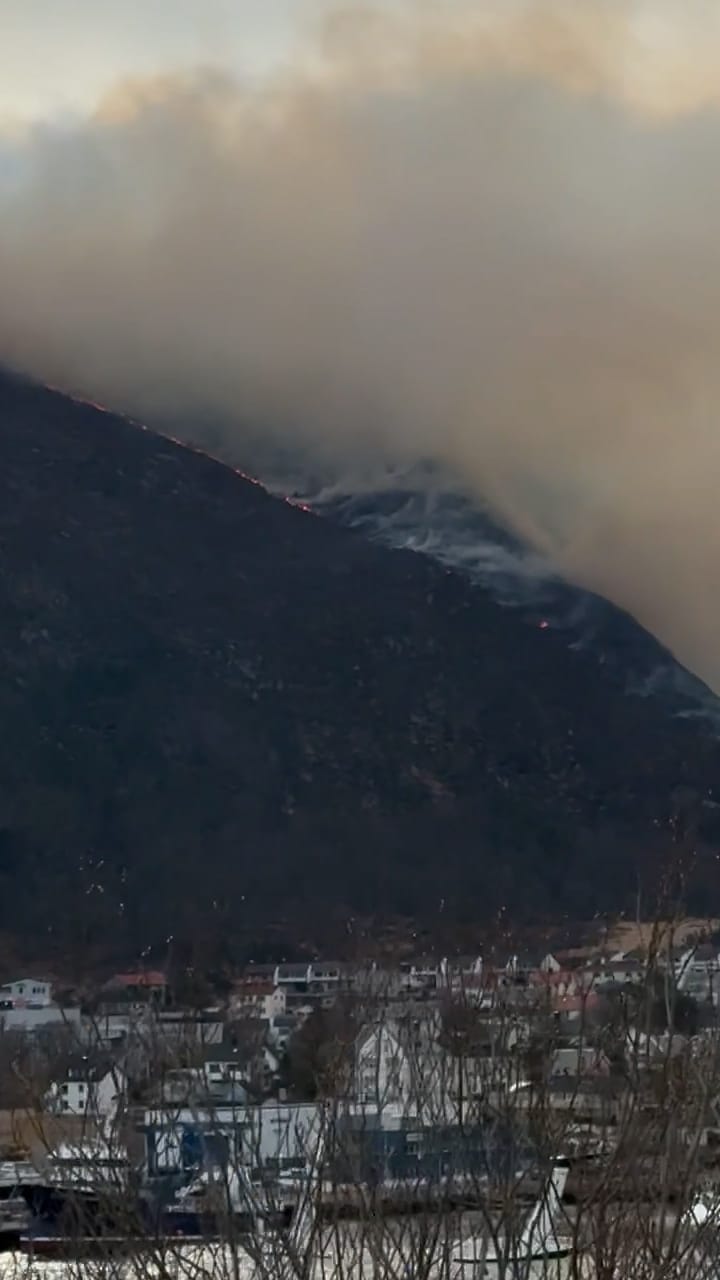 Kraftig brand i Norge – boende evakueras