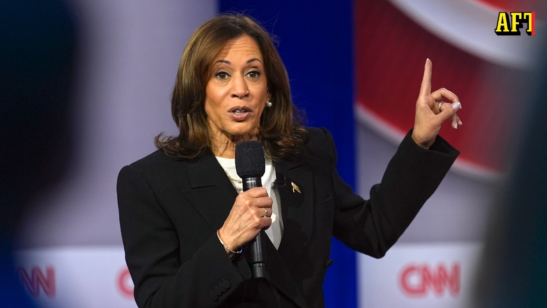 Kamala Harris: Donald Trump är en fascist