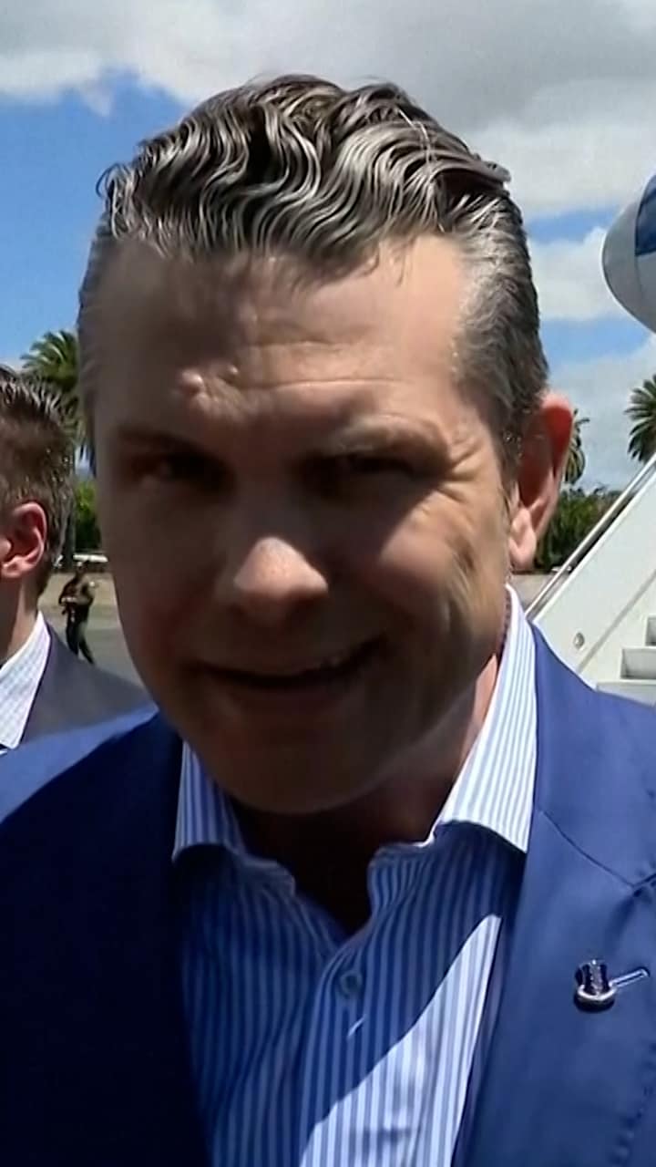 Försvarsminister försvar - attackerande journalister