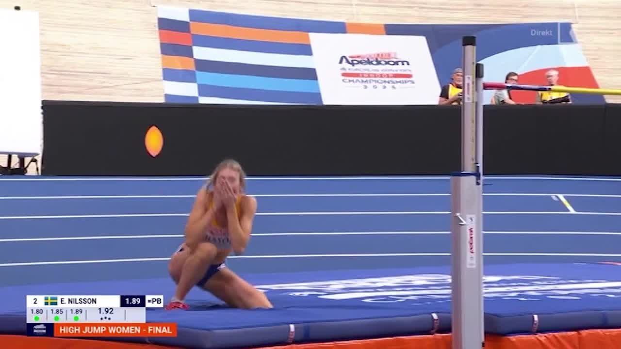 Se när Engla Nilsson sensationellt tar brons under inomhus-EM