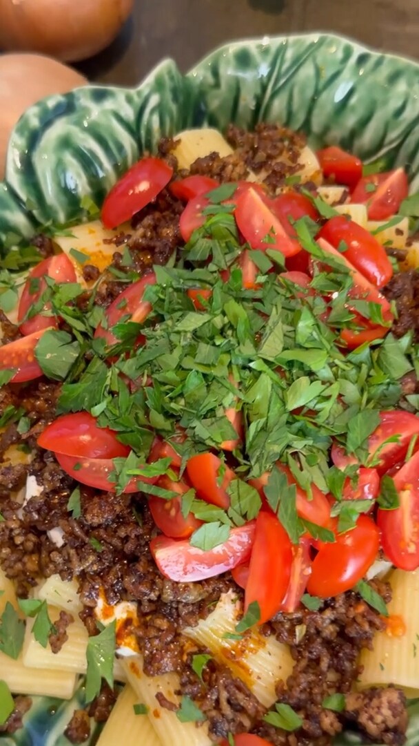 Turkisk pasta med vitlökssås