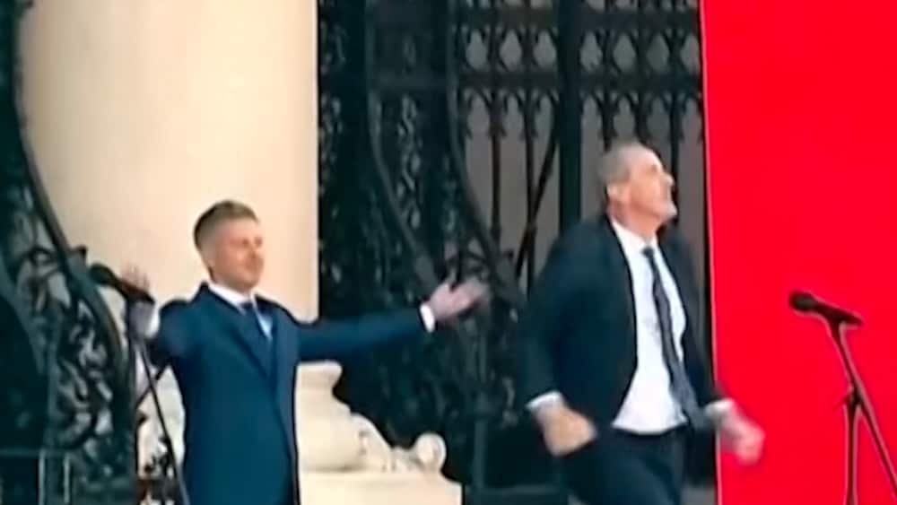 Ny dans av virala ungerska politikern