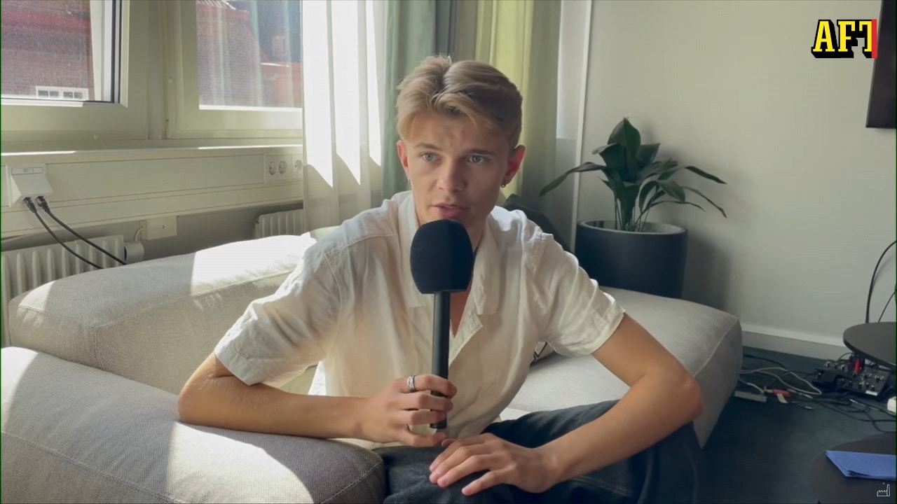 Theo: “Jag har nog aldrig varit kär”