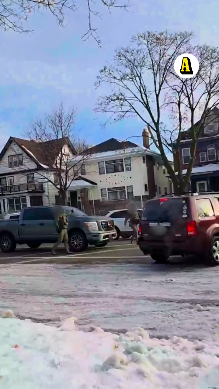 ICE-agenten skjuter kvinnan till döds – i bilen