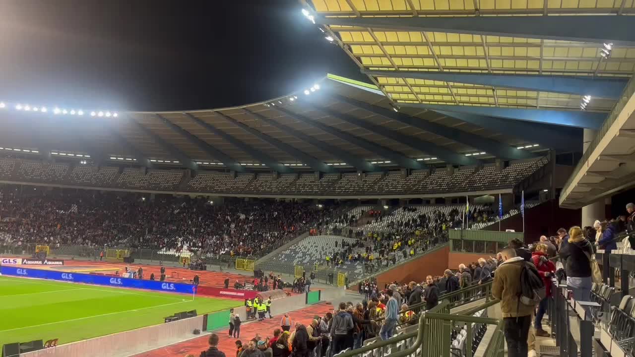 Inifrån arenan: "Ni ska få poliseskort"