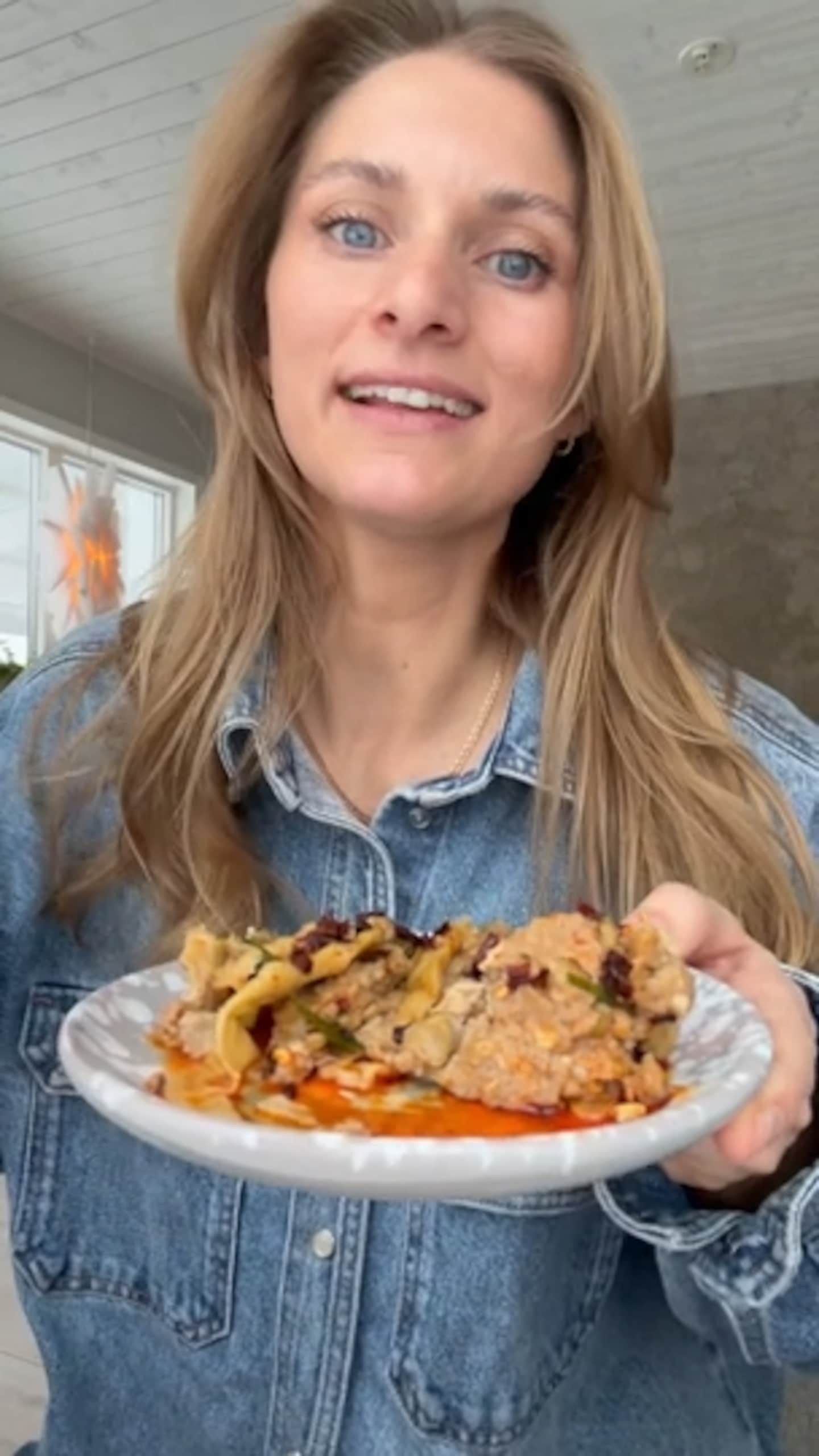 Thai kycklingköttbullar i röd curry – krämigt recept