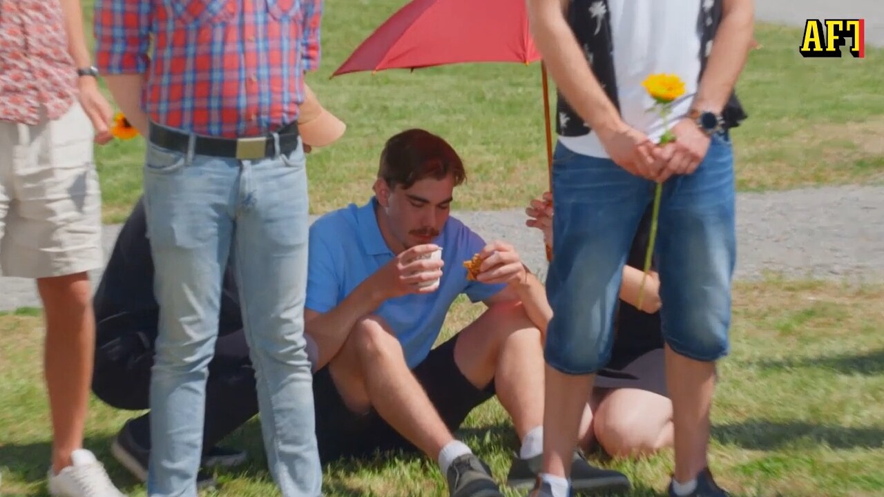 Thomas svimmar nästan framför bonden Mimmi: ”Jag känner inte händerna”