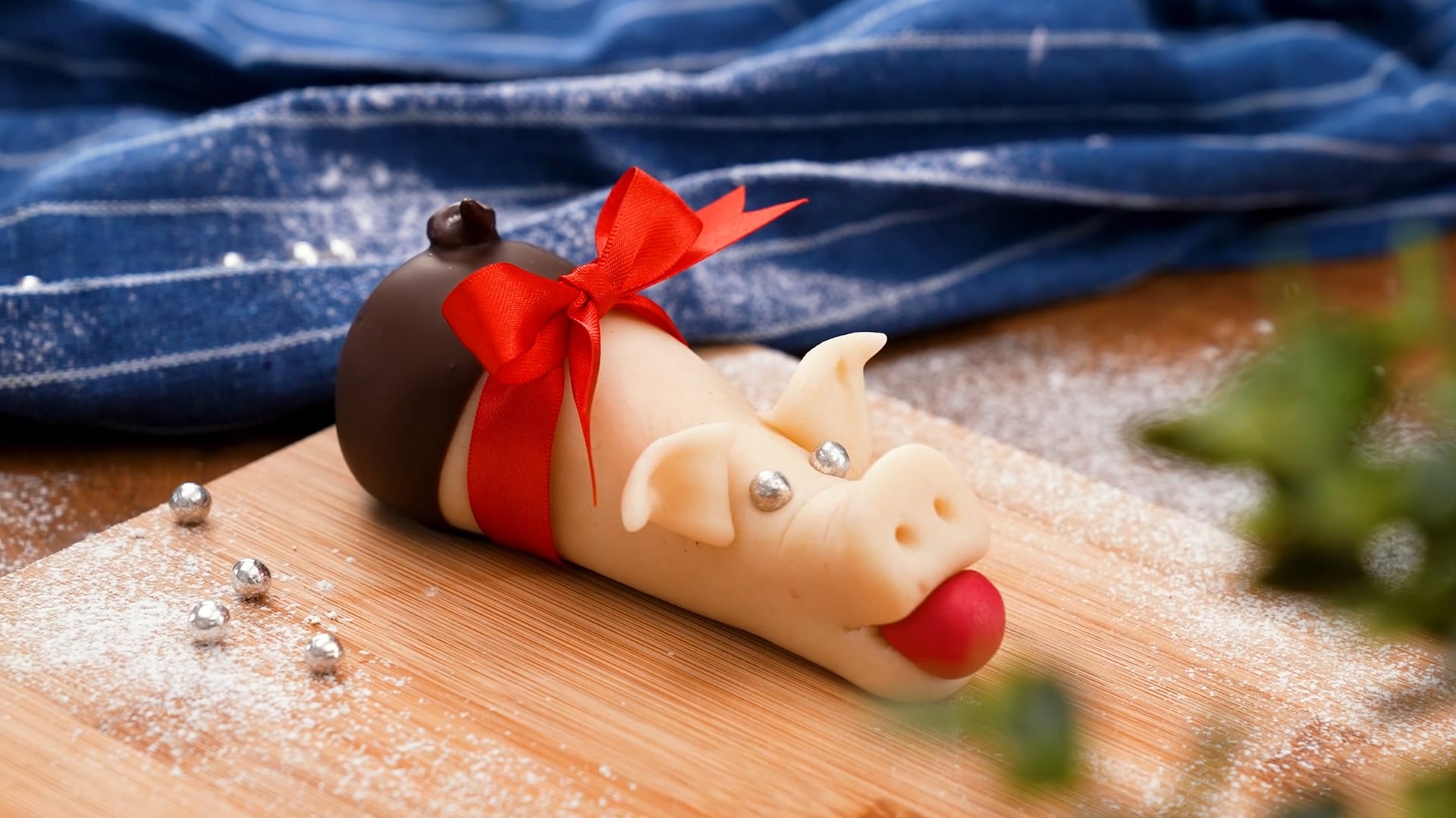 Marsipangris – så gör du finaste julgrisen