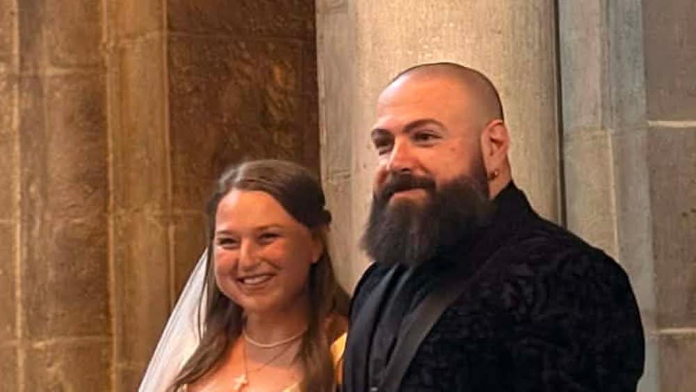 Bj&ouml;d in Facebook-fr&auml;mlingar till br&ouml;llopet