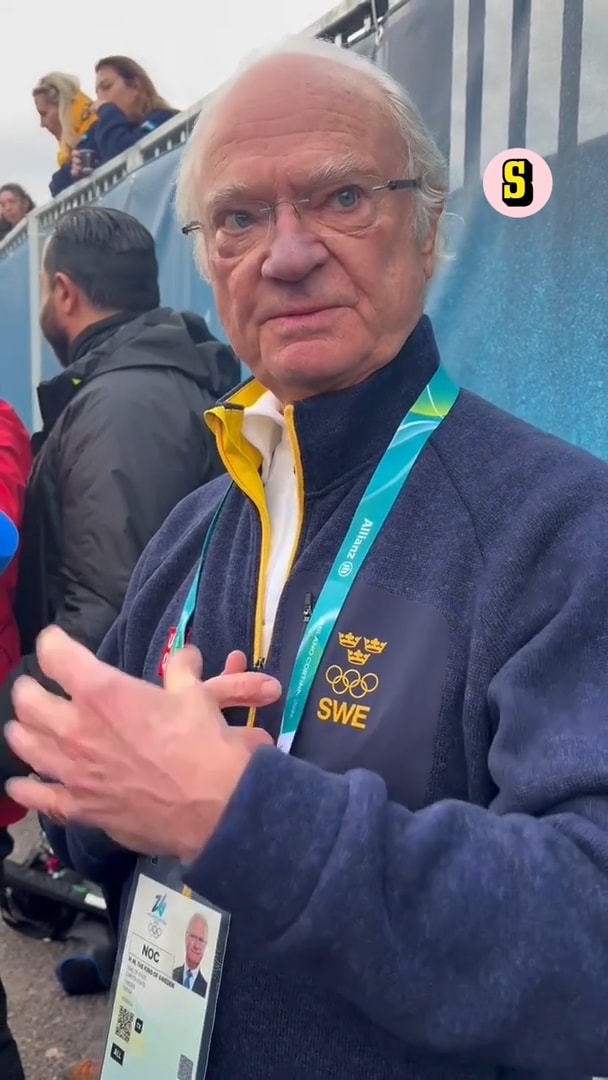 Kungen missade svenskens vink: ”Får hälsa tillbaka”