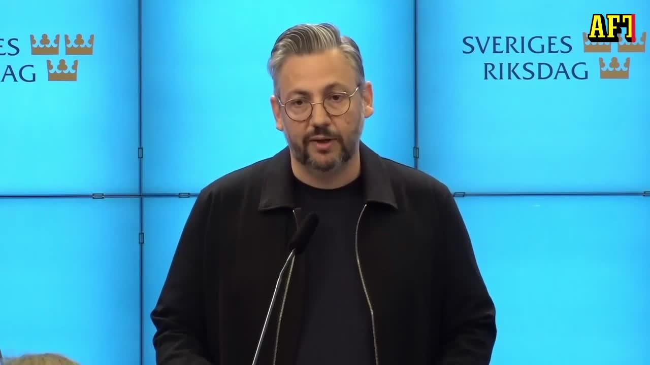 Centerledaren: ”När fan är det nog för er?”