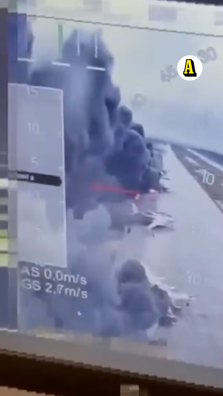 Ukraina uppges ha attackerat ryska flygbaser