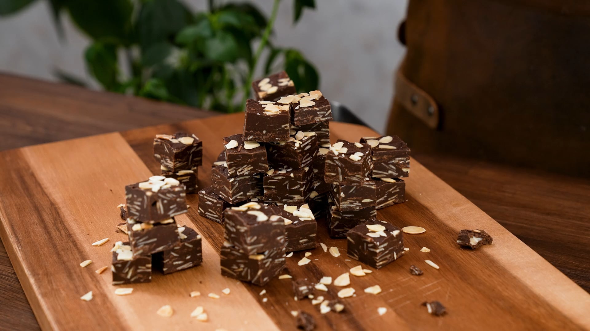 Chokladfudge med mandelspån