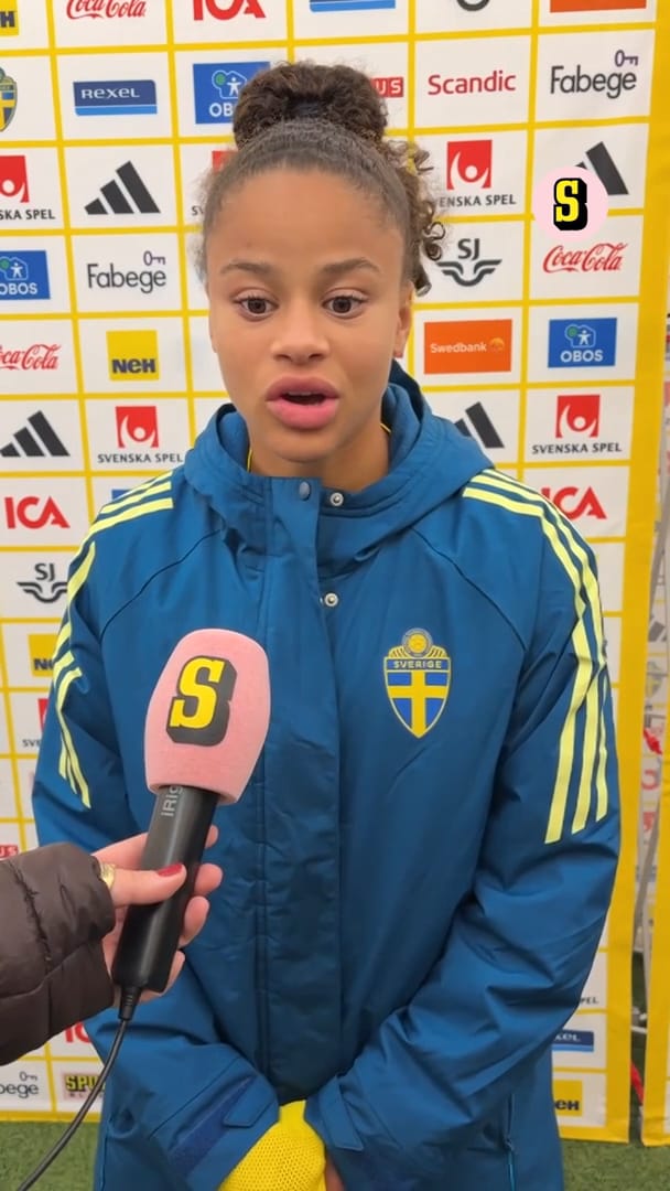 Svenska spelarna om planstormaren