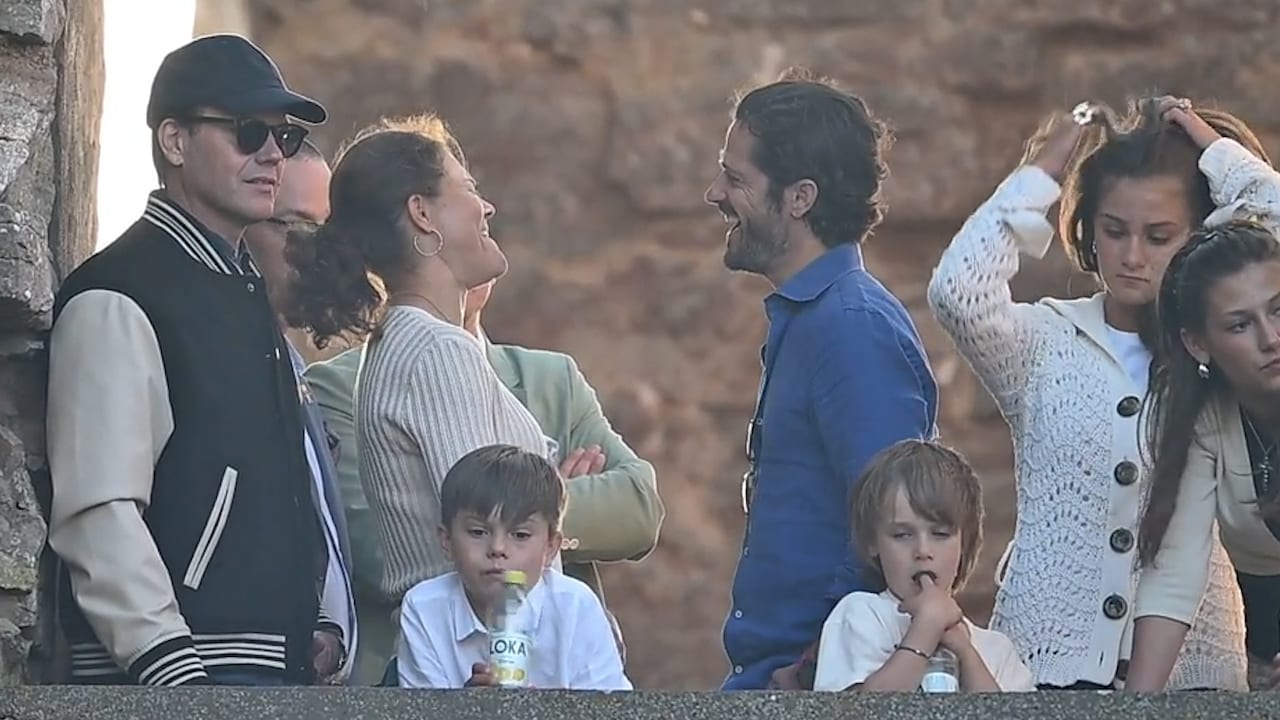 Här dansar kungafamiljen loss till Molly Sandén