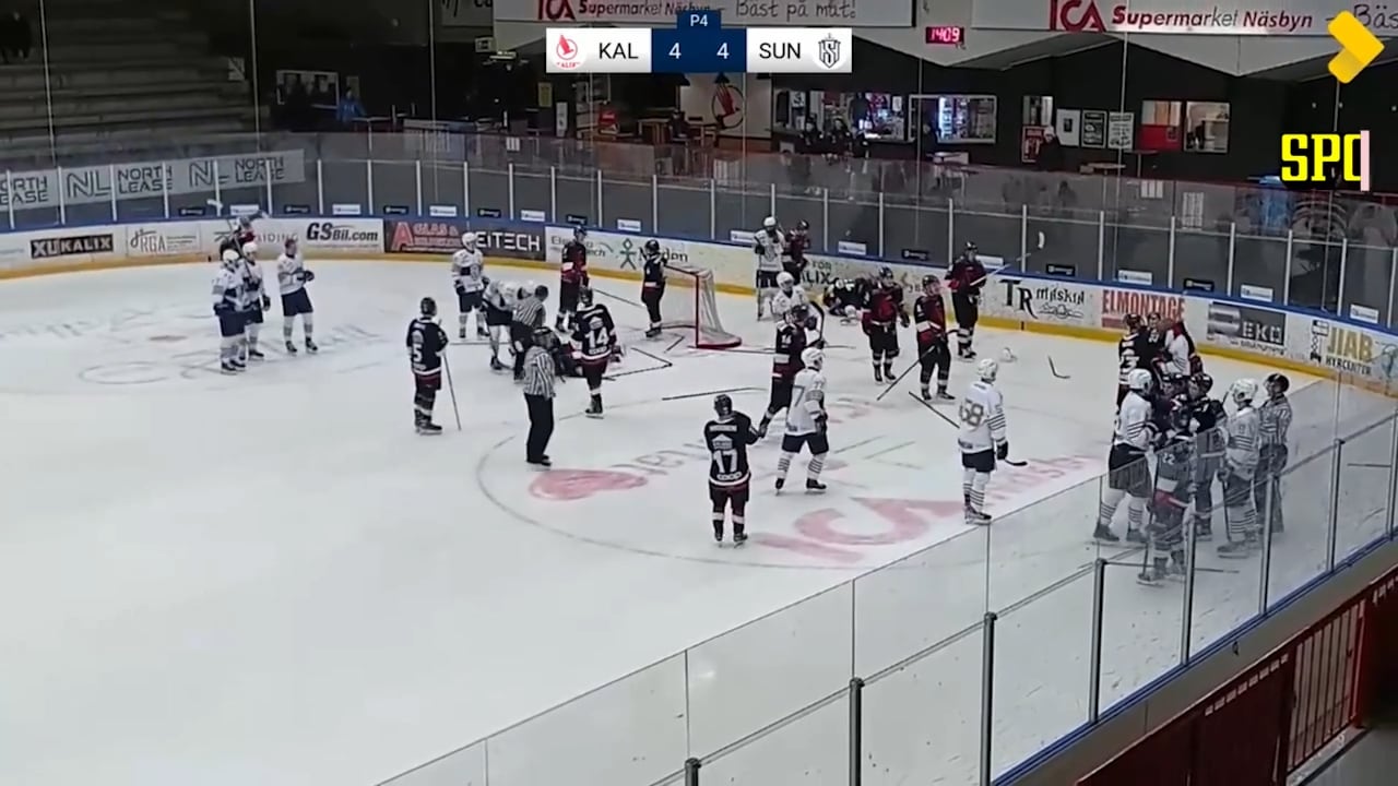 Här utbryter fullt slagsmål – ALLA (!) spelare får matchstraff