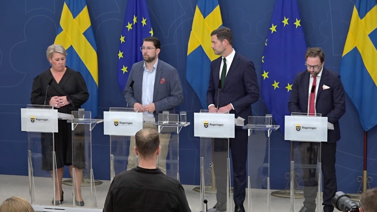 Tidöpartierna pausar biståndet till Palestina