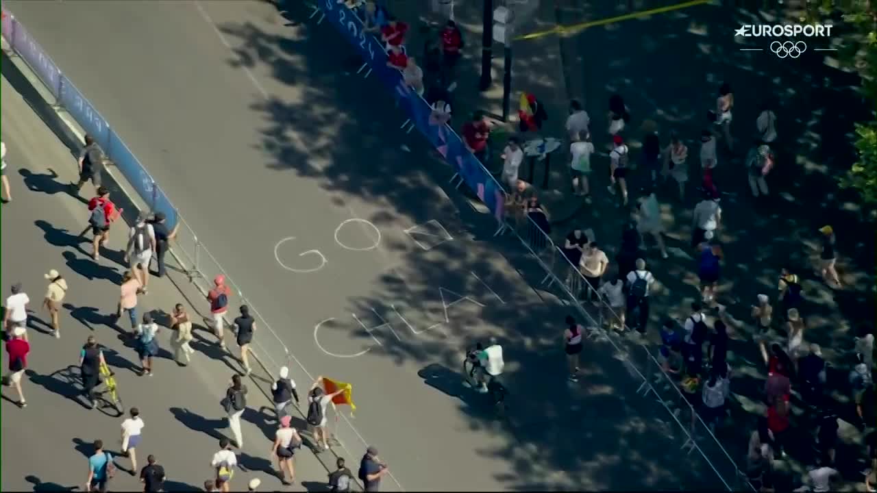 Sämsta maratonloppet på 2000-talet – blir omsprungen av publiken