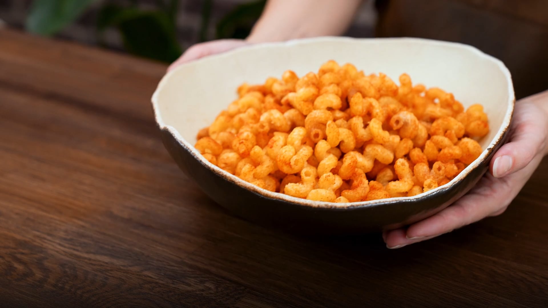 Makaronichips – så gör du trendiga snacksen