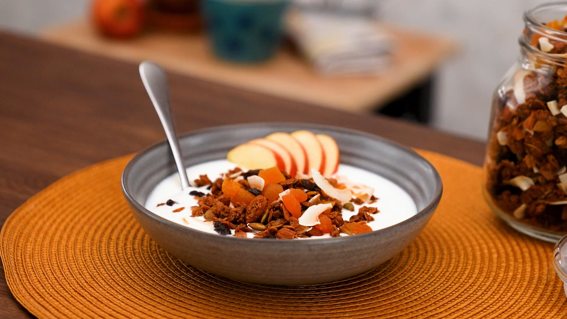 Hemgjord knaprig granola