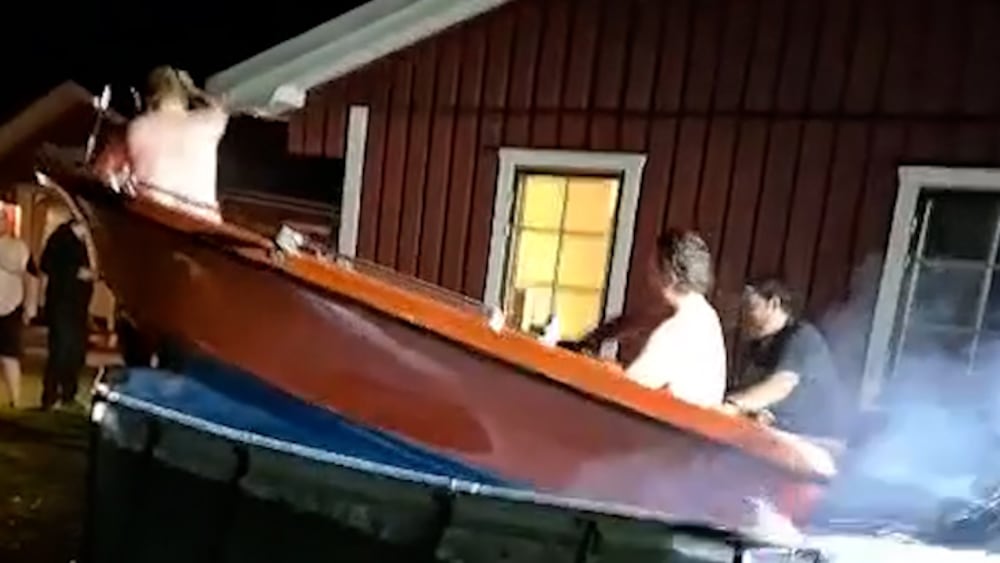 &rdquo;En b&aring;t i en pool &ndash; helt enkelt&rdquo;