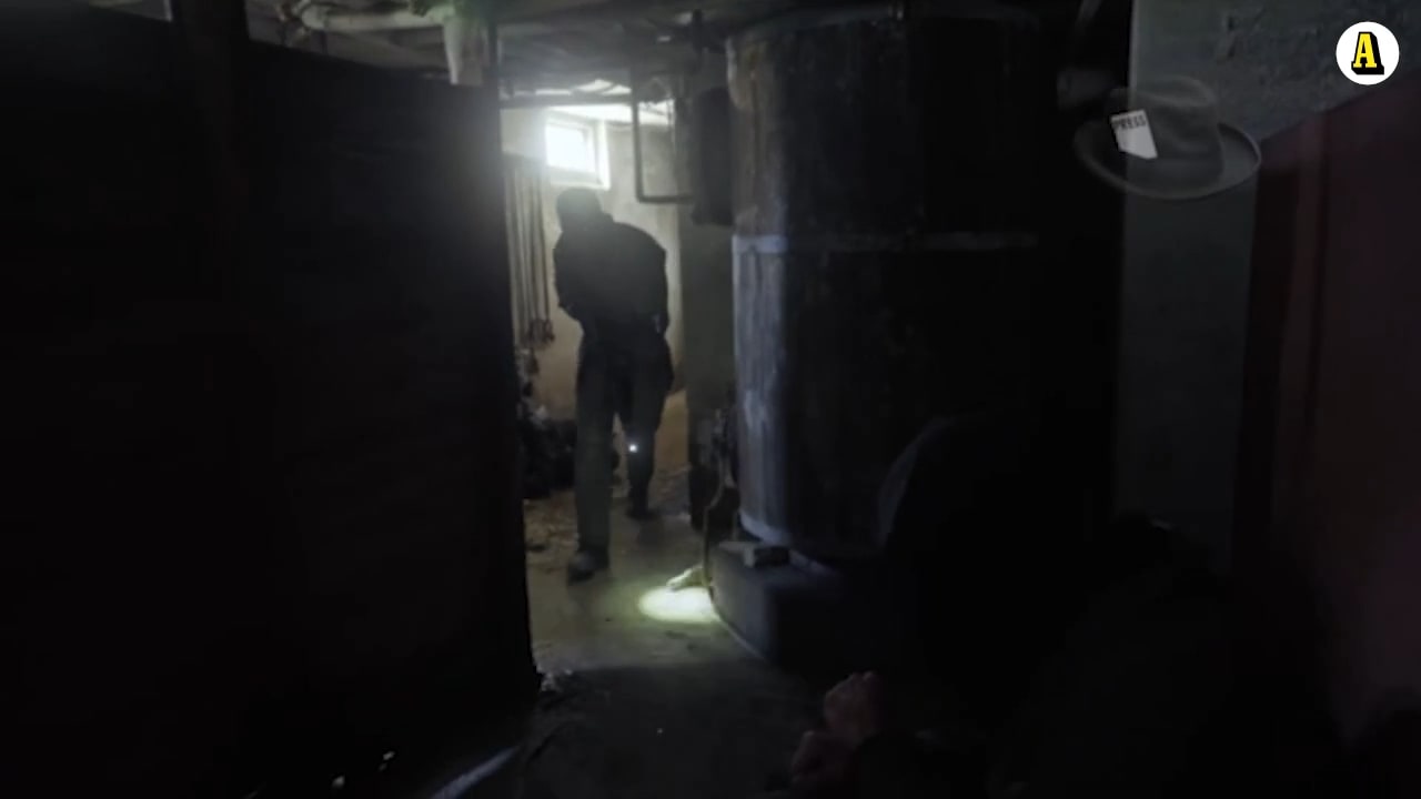 Här genomför Pa Modou tuffa övningen