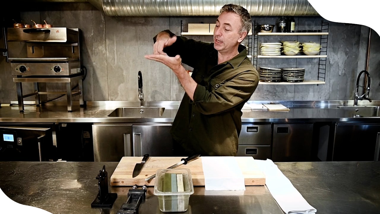 Tareq Taylor knivskola: Så enkelt blir de sylvassa