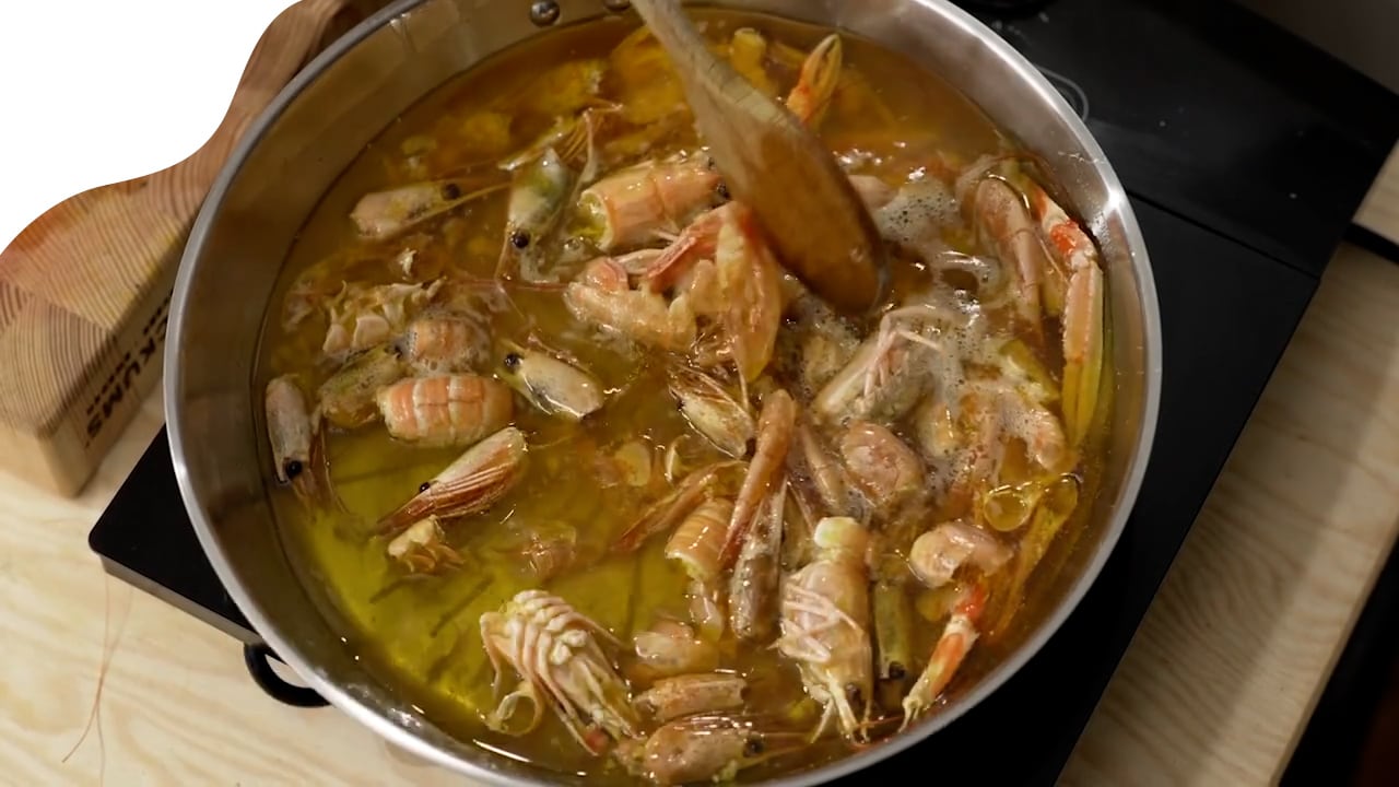 Så gör du skaldjursolja av skaldjursrester