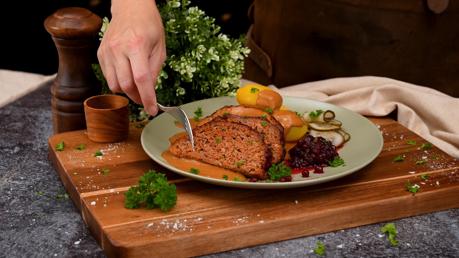 Kryddigt het glaze till köttfärslimpan