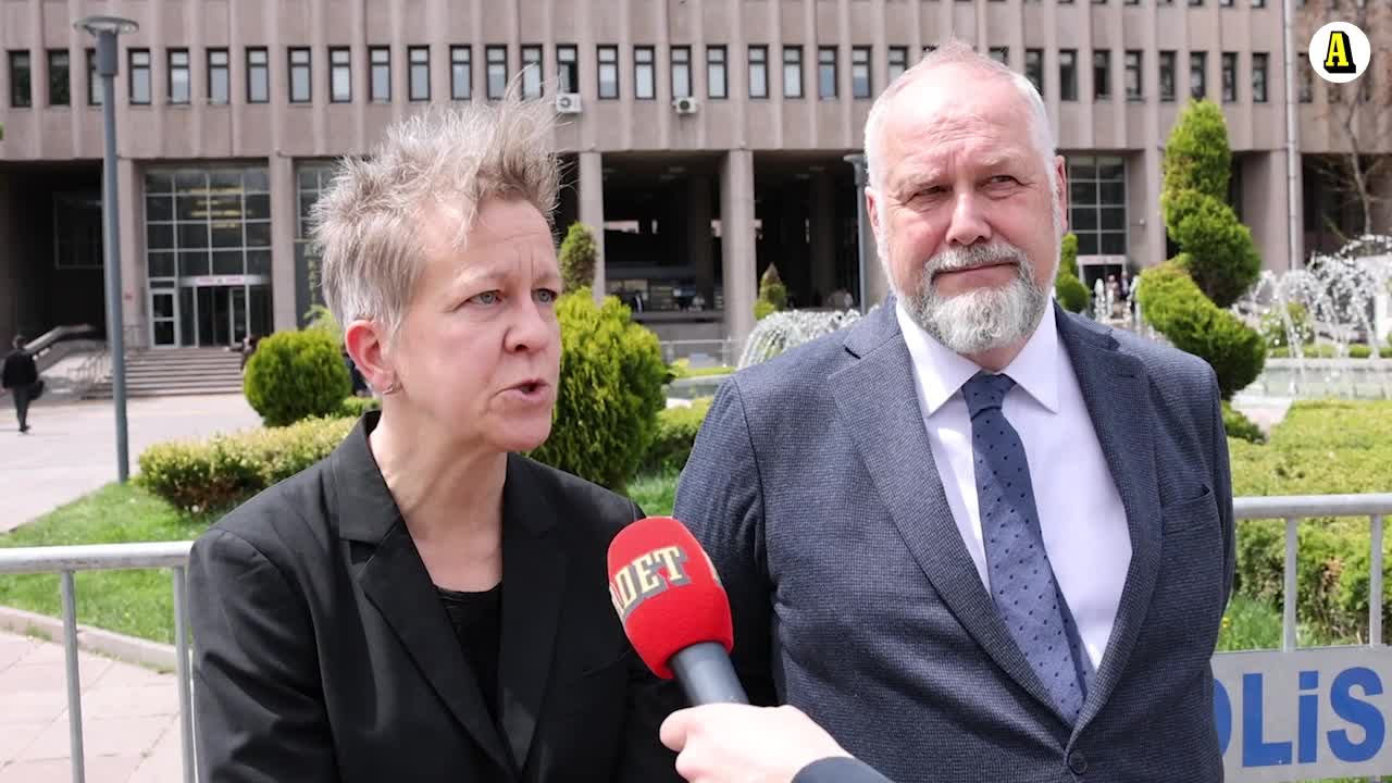 Jonas Sjöstedt och Ulrika Westerlund på plats i Turkiet