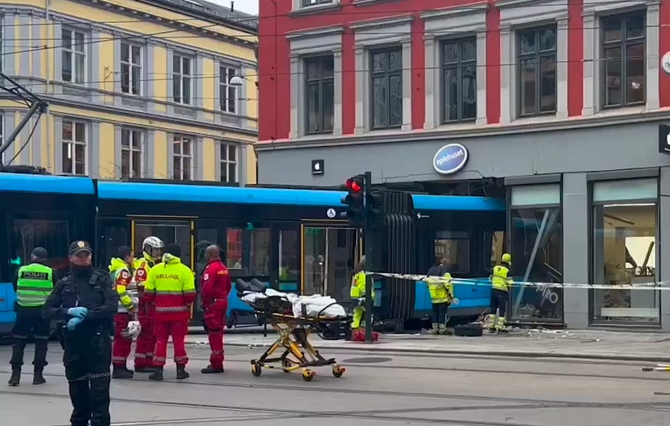 Oslo: Spårvagn kraschade in i butik