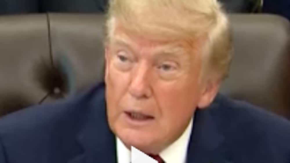 Trumps nya hot i natt
