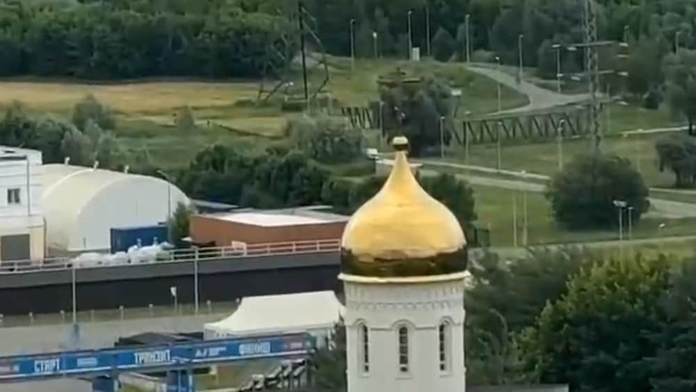 Svart r&ouml;k &ouml;ver Moskva &mdash; ny attack mot Putins br&auml;nsle