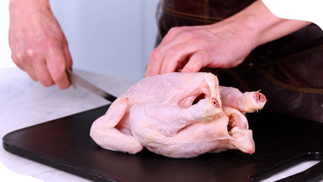 Så styckar du en hel kyckling