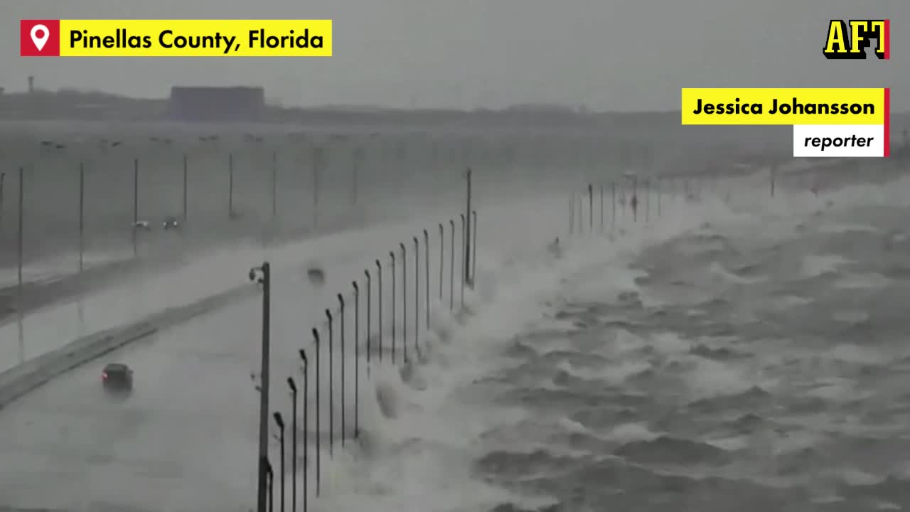 Se översvämningarna i Florida – invånare flyr sina hem