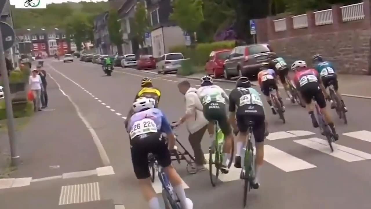 Här kör de på damen med rullator