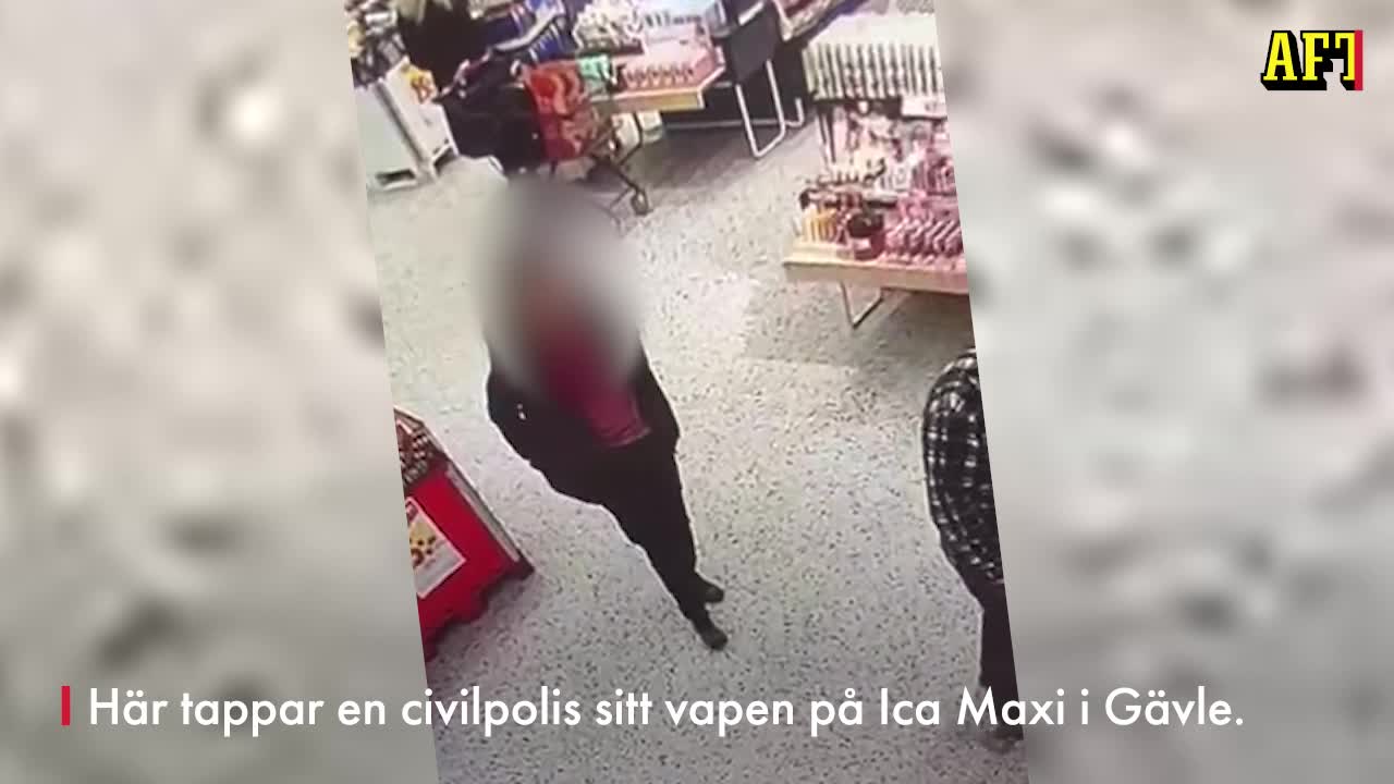 Här tappar polisen sitt vapen på Ica Maxi