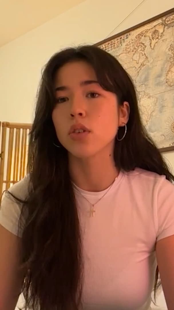 Vala, 22: &ldquo;Bemött som någon form av docka&rdquo;