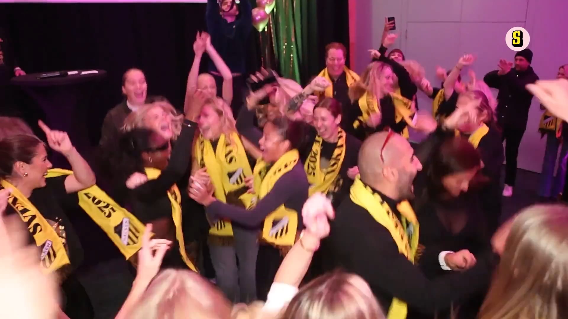 Häng med bakom kulisserna när Häcken firar SM-guldet