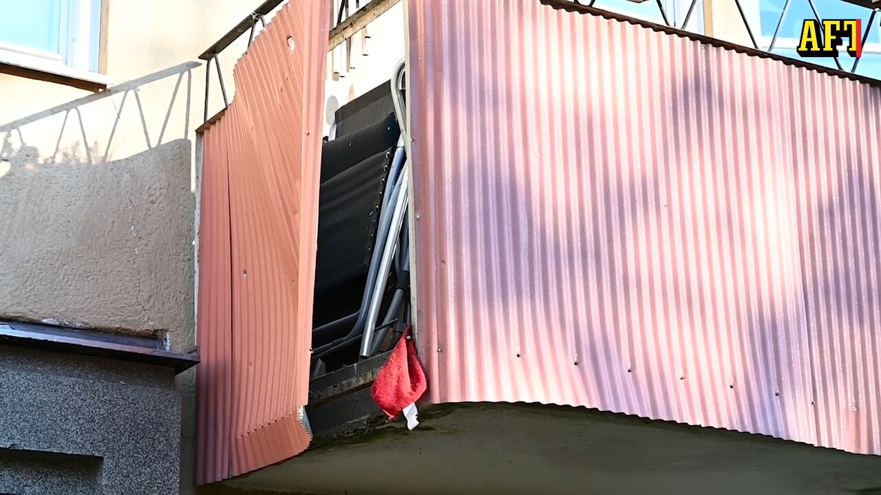 Dagen efter explosionen: &ldquo;Massa glassplitter och dörren låg här&rdquo;